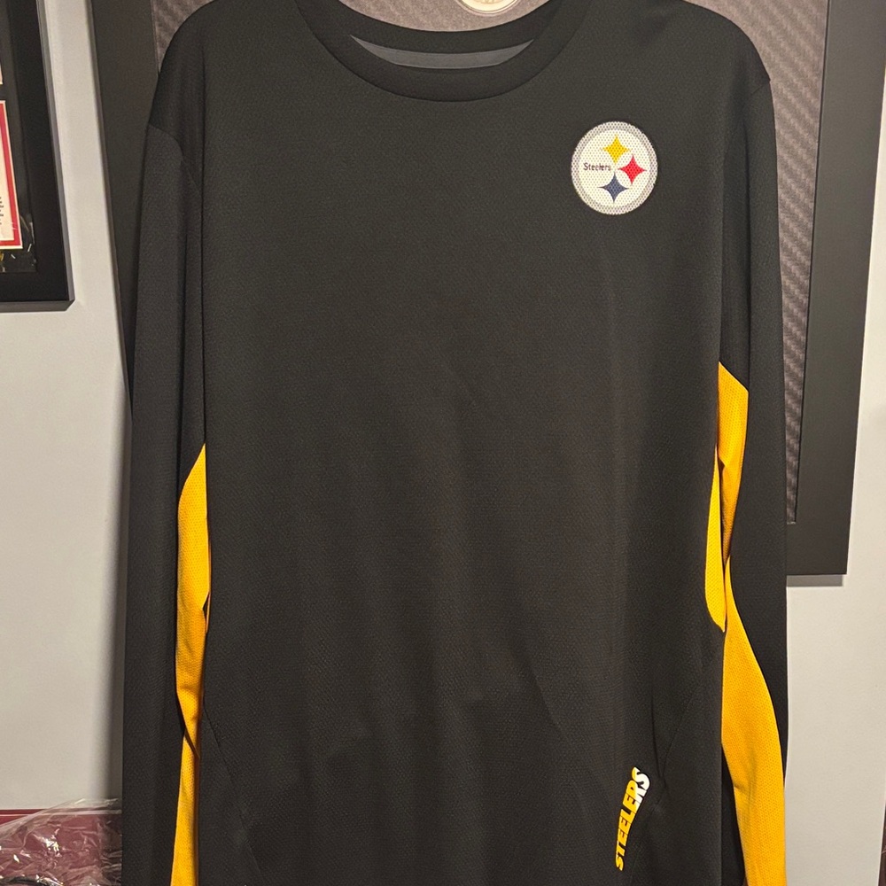 Nike Black and Yellow Long Sleeve Shirt